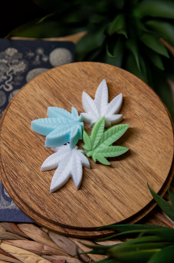 JELLY Small Leaf Shaped Hand Soap | 1.6"L x 1.4"W x .04 depth |