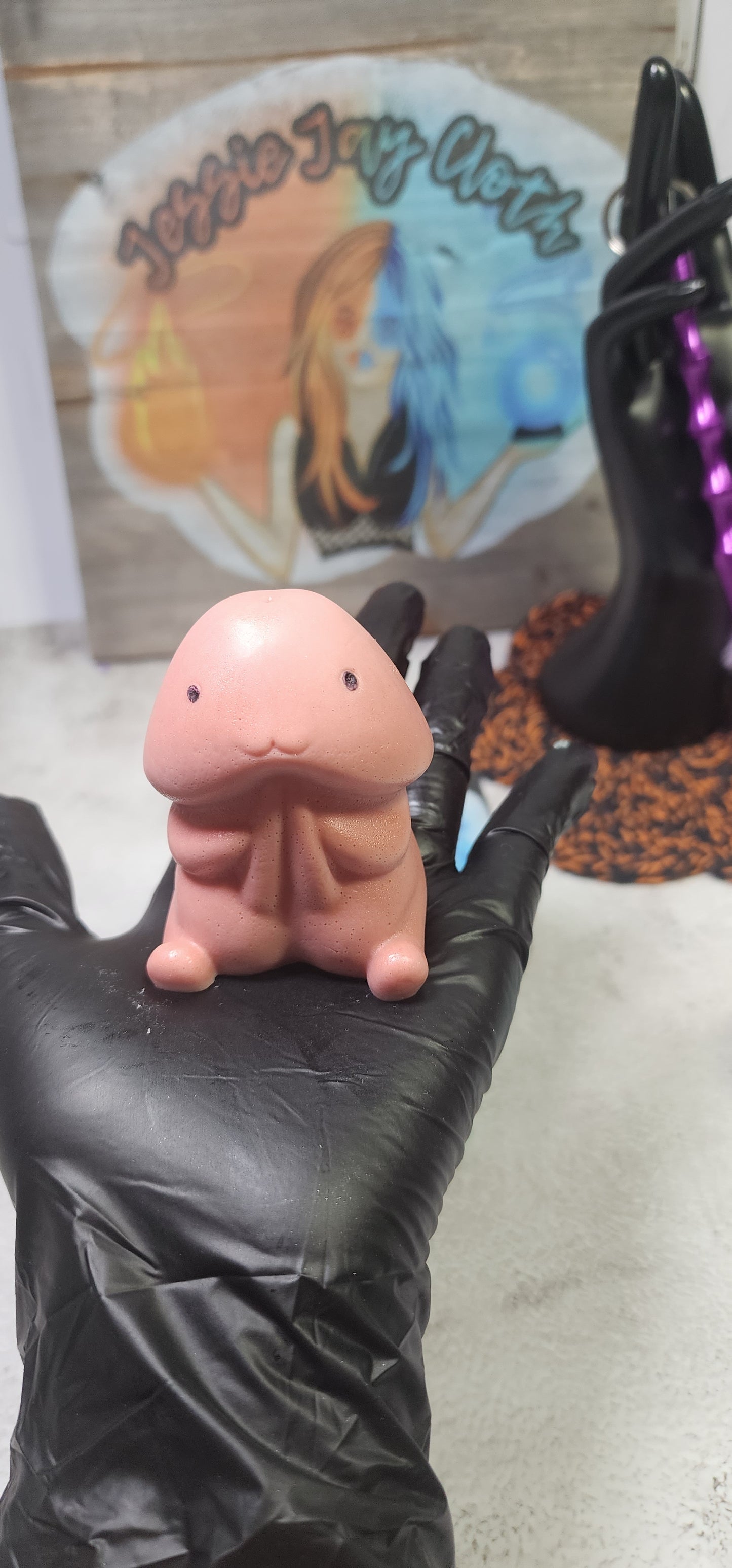 Small Cute Peen Shaped Soap with face | Bachelorette Party, Gag Gift, NSFW, Baby Shower | Adult Novelty