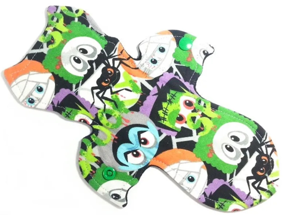 Dracula Custom Cloth Pad | 10/11/12/13/14 inch | 2.5" Snapped Width |