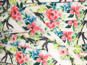 Cloth Pad Dry Straps - Elastic - Air Drying helps extend the life of your pad - Space Saver
